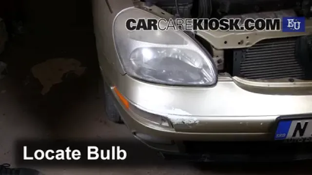 2000 Daewoo Nubira SE 2.0L 4 Cyl. Lights Fog Light (replace bulb)